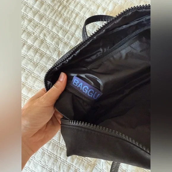 Baggu // small nylon bowler bag - Picture 4 of 5